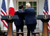 Trump threats Shinzo Abe