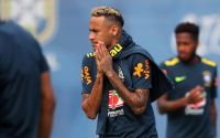 Neymar leaves training session with sore ankle