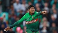 New Zealand beat Bangladesh by 2 wkts