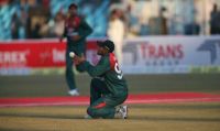 Pakistan win first T20I by five wickets