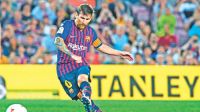 Messi to stay at Barcelona for one more year