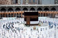 Muslims can virtually touch Kaaba's Black Stone