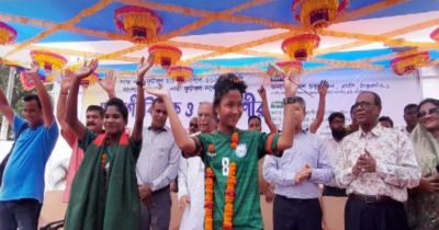 Saaf winners Sohagi, Sapna get heroic reception in Thakurgaon